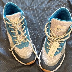 Taos Footwear Blue and Gray Athletic Shoes